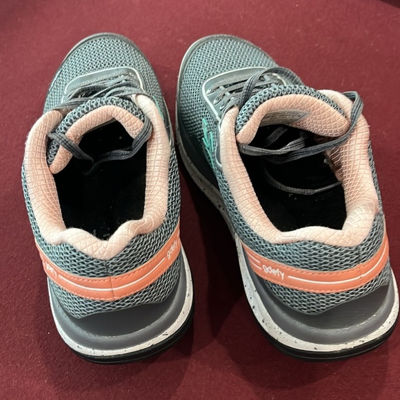 gdefy shoes - Picture 4 of 8